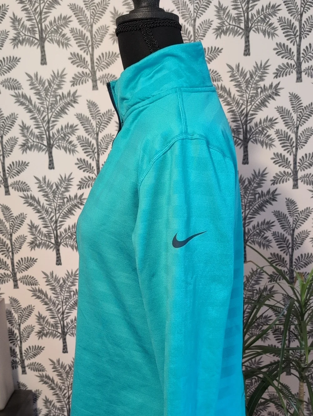 Nike lightweight lightly